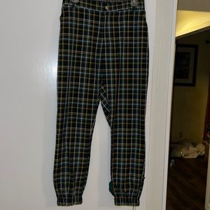 Almost famous green and yellow plaid ankle pants.